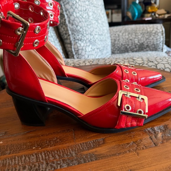 Red Patent Buckle Strap Women's Shoes - Picture 3 of 7